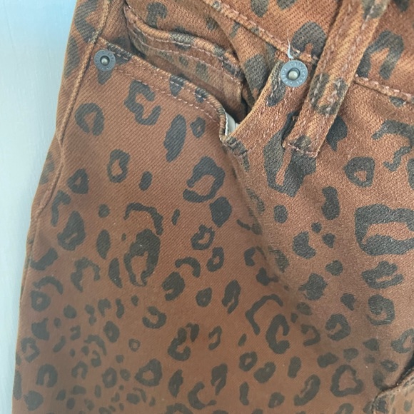 Universal Thread Vintage Straight Leopard Animal Print Jeans Sz2 W26S - Picture 4 of 7